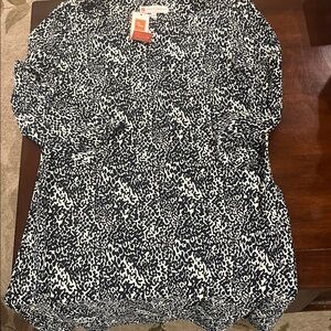 Jude Connally Black and White Abstract Blouse